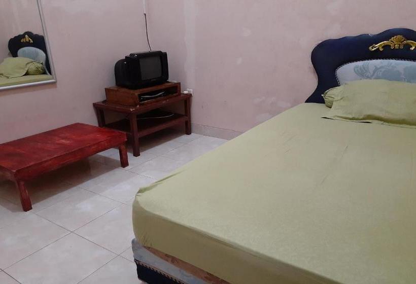 هتل Spot On 2846 Kost Faza