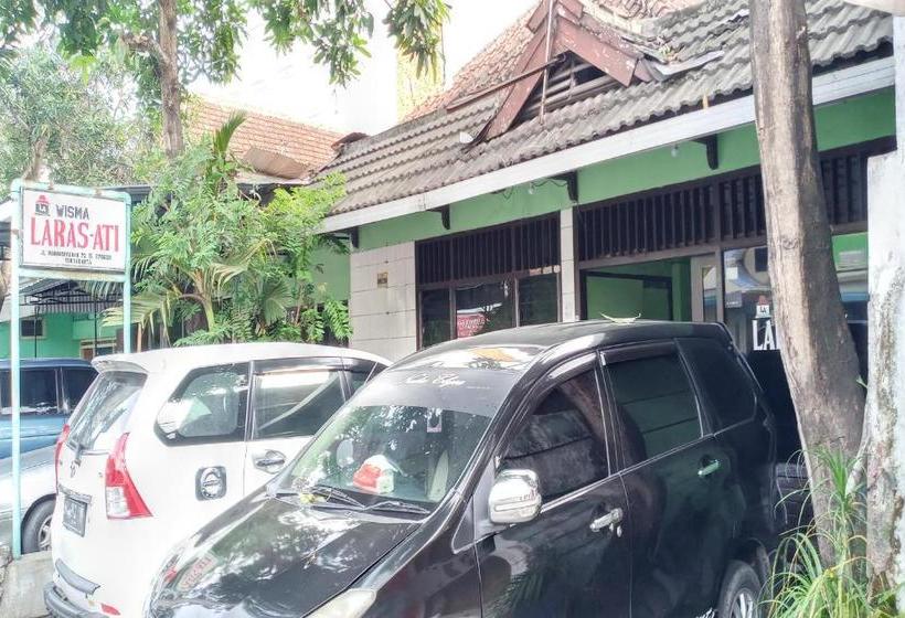 Отель Spot On 2880 Wisma Larasati