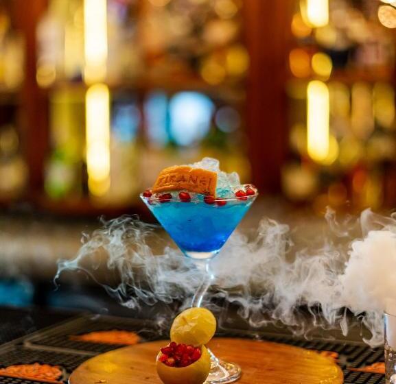 Отель The Grand Shaurya