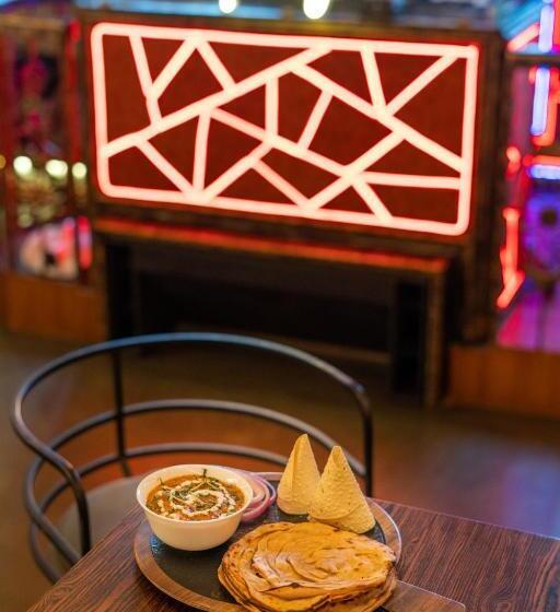 Отель The Grand Shaurya