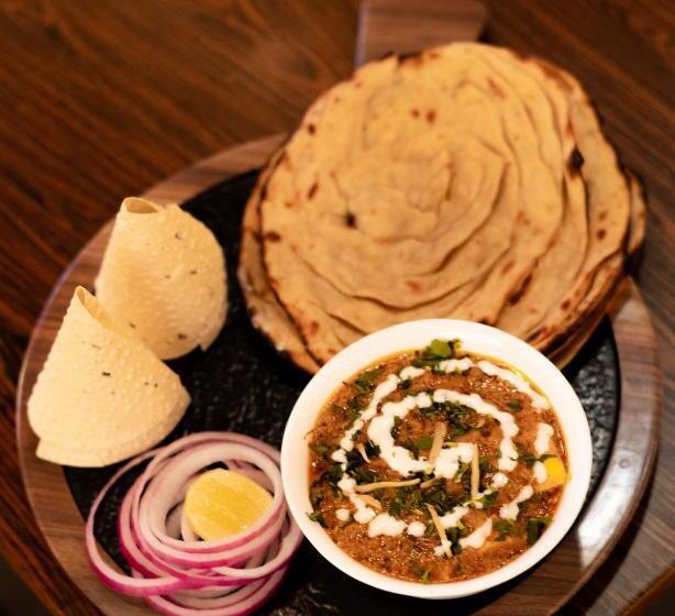 Отель The Grand Shaurya