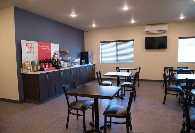 فندق Cobblestone Inn & Suites  Forest City