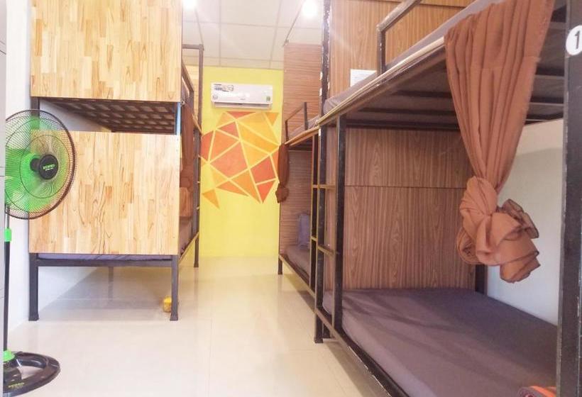 هتل کپسول Codohomestay Garden