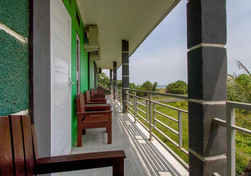 Отель Oyo 2588 Pondok Romeo