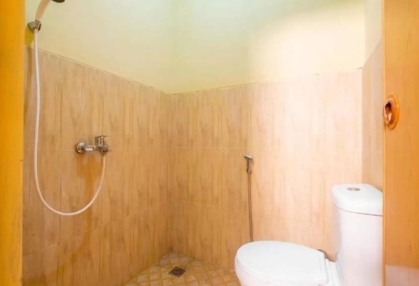 فندق Reddoorz Syariah At Bumi Eyang Enin Homestay Tasikmalaya