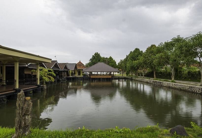 Отель Reddoorz Syariah At Bumi Eyang Enin Homestay Tasikmalaya