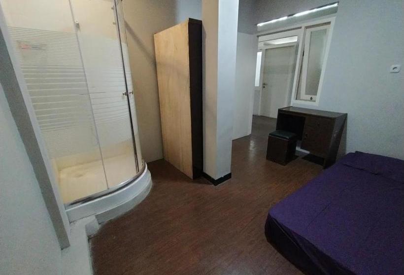 فندق Oyo 2736 Pondok Klara