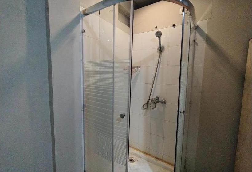 فندق Oyo 2736 Pondok Klara