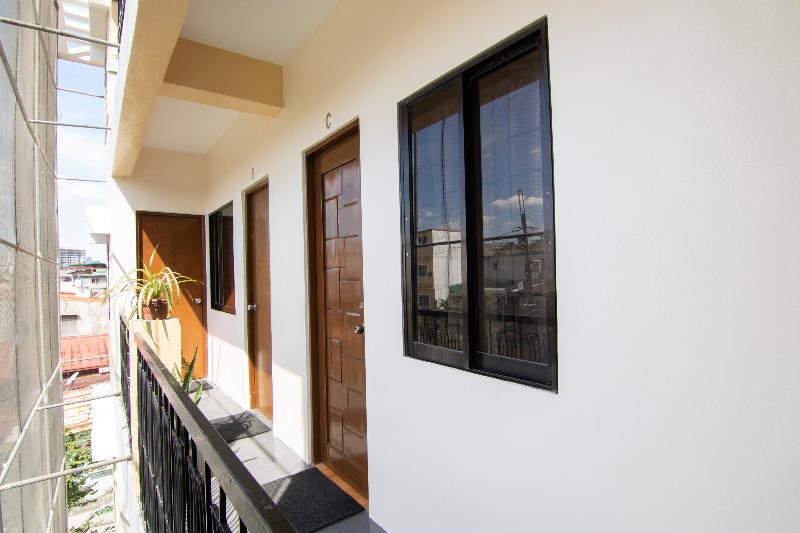 هتل Oyo 431 Apollo 11 Apartelle