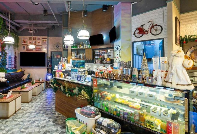 Отель Oyo 518 Mytown Amsterdam