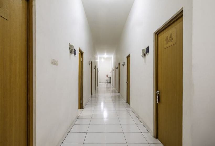 호텔 Siliwangi Guest House Syariah Tasikmalaya Mitra Reddoorz