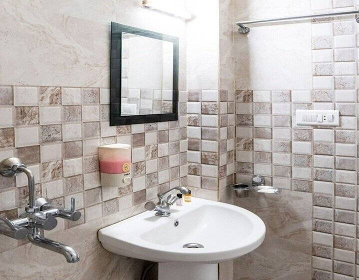 هتل Spot On 2690  Tampan