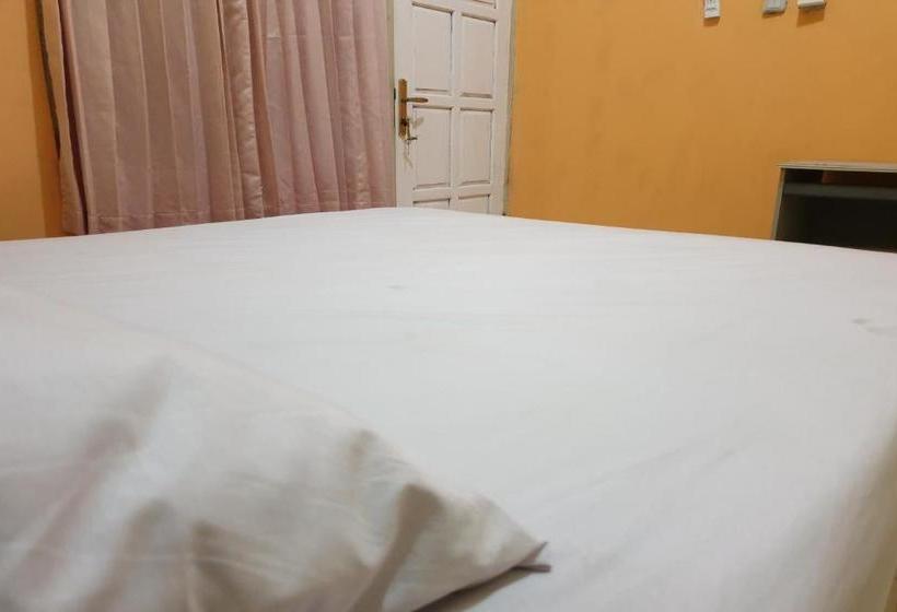 Отель Spot On 2697 Homy House