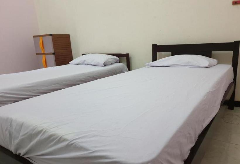 Отель Spot On 2697 Homy House