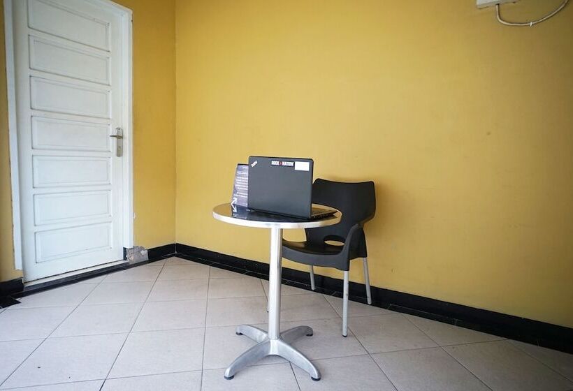 فندق Spot On 2729 Marzan Syariah Guest House