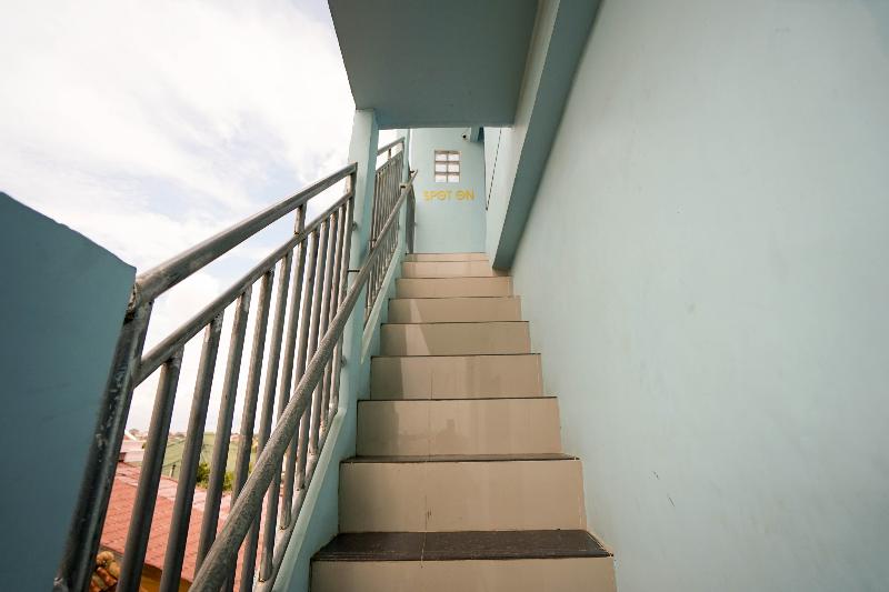 فندق Spot On 2738 818 Home Stay