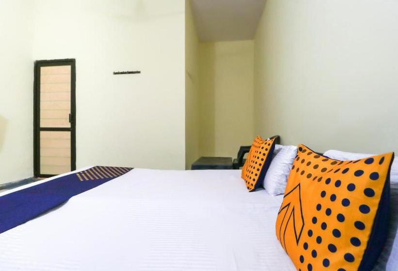 ホテル Spot On Samar Complex