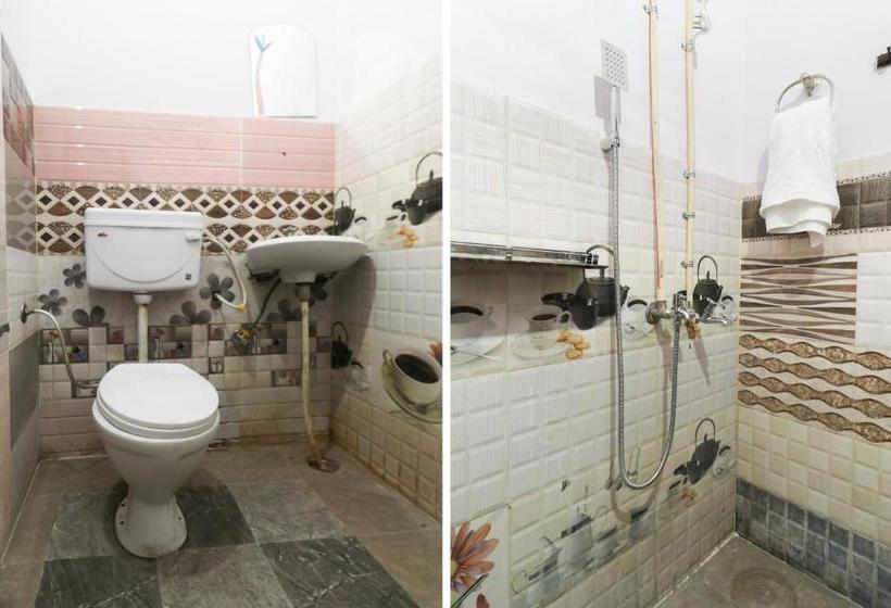 ホテル Spot On Samar Complex