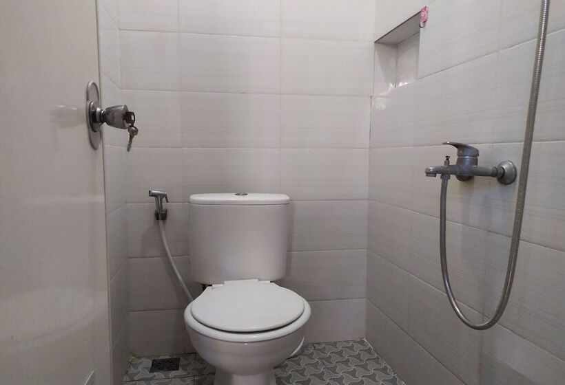 酒店 Yulia Guesthouse