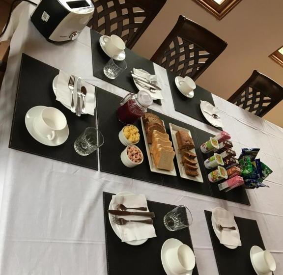 بنسيون Hostal Casa 95