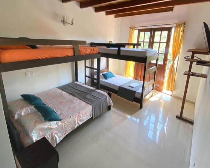 پانسیون Kayena Hostel