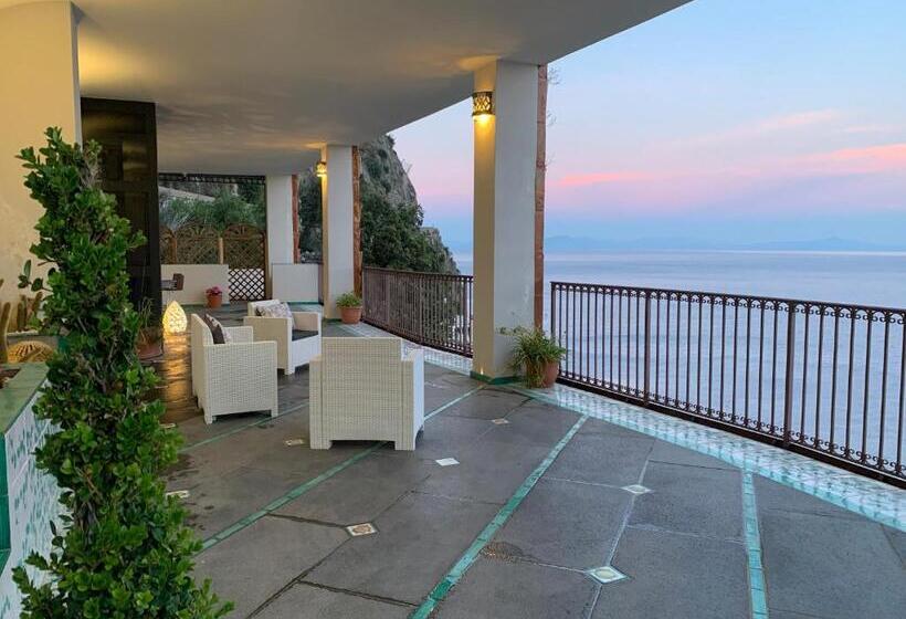 リゾートホテル Villa Le Baste