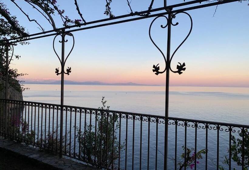 リゾートホテル Villa Le Baste