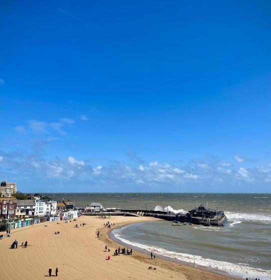 مبيت وإفطار Ebenezer S Place