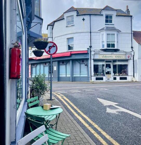 مبيت وإفطار Ebenezer S Place