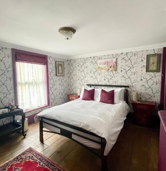 مبيت وإفطار Ebenezer S Place