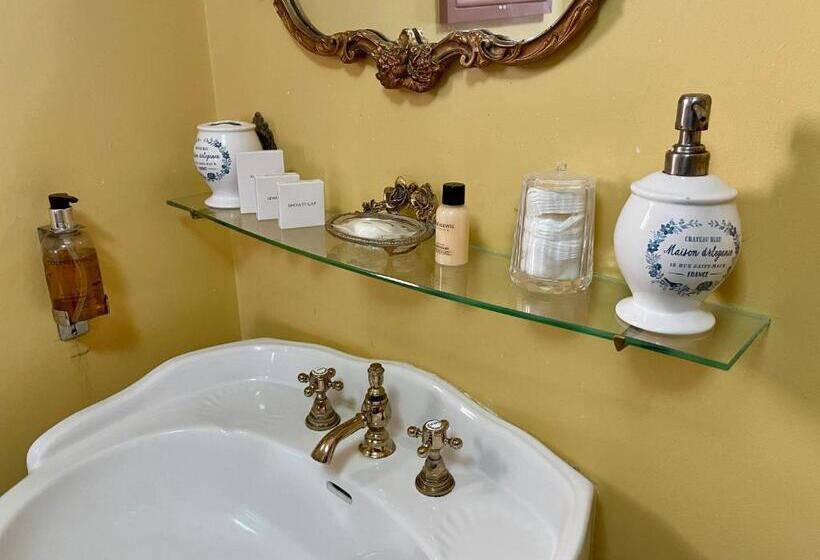 مبيت وإفطار Ebenezer S Place