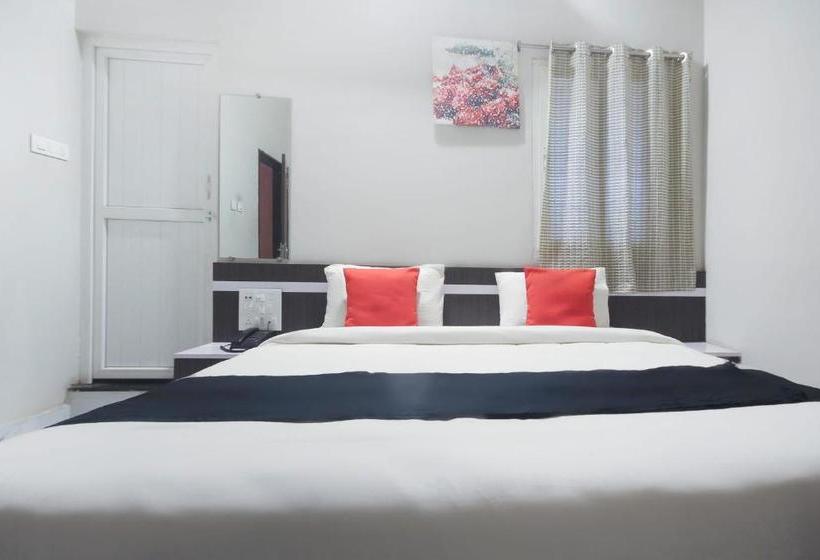 호텔 Capital O 67238 Park Regencys