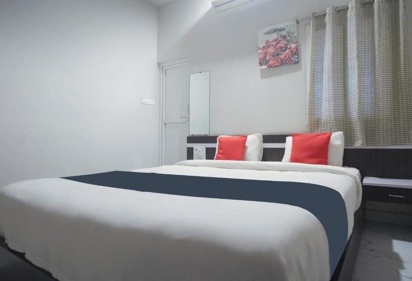 호텔 Capital O 67238 Park Regencys