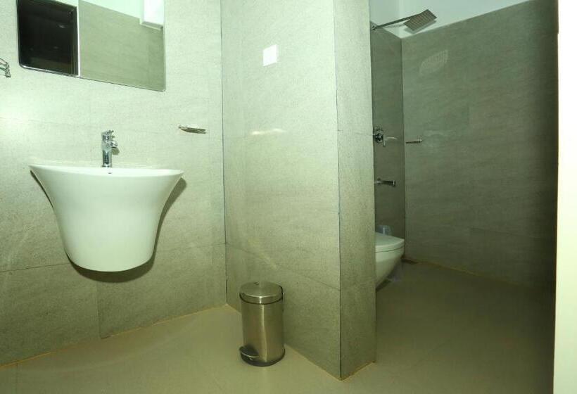 فندق Ceecee Grand Resort