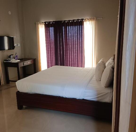 בית מלון כפרי Ceecee Grand Resort