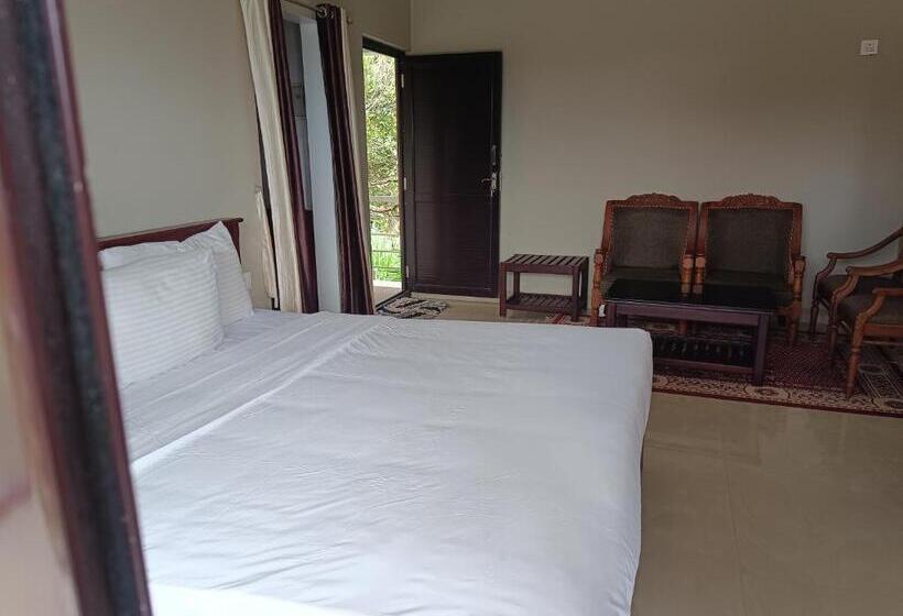 فندق Ceecee Grand Resort