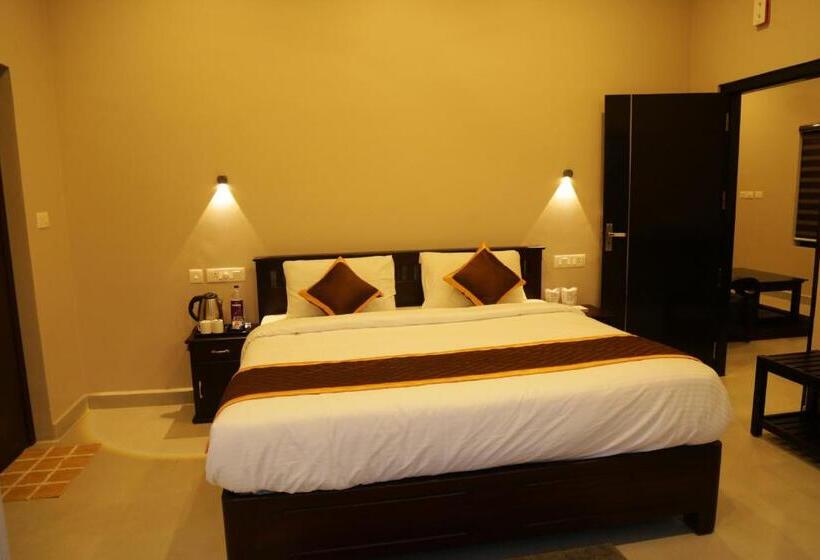 فندق Ceecee Grand Resort