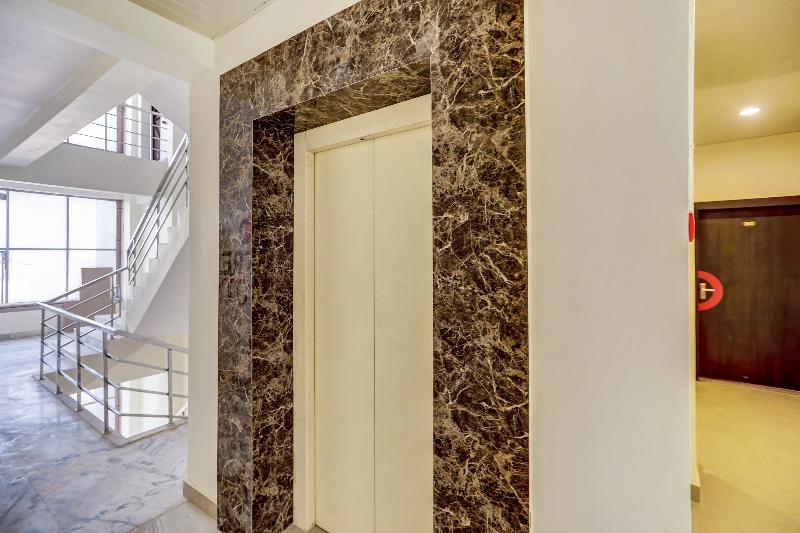 בית מלון כפרי Collection O Sr Inn Awas Vikas