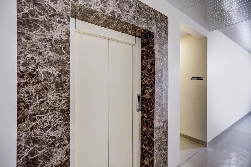 בית מלון כפרי Collection O Sr Inn Awas Vikas