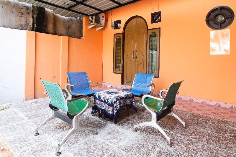 ホテル Oyo 2597 Km Kost