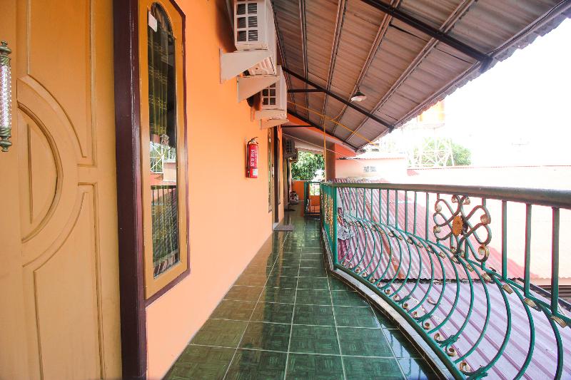 ホテル Oyo 2597 Km Kost