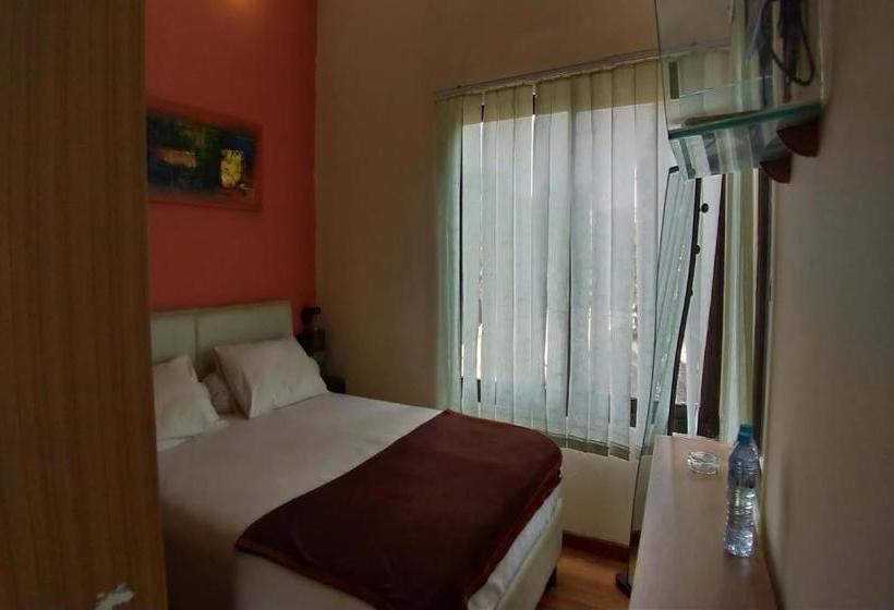 فندق Oyo 2663 Jombang Permai Syariah Residence