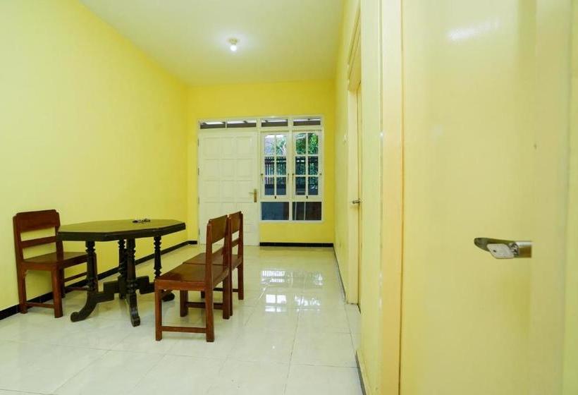 فندق Oyo 2663 Jombang Permai Syariah Residence