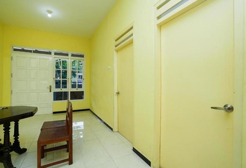 فندق Oyo 2663 Jombang Permai Syariah Residence