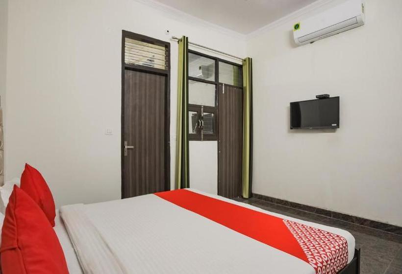 هتل Oyo 67190 Saurav Villa