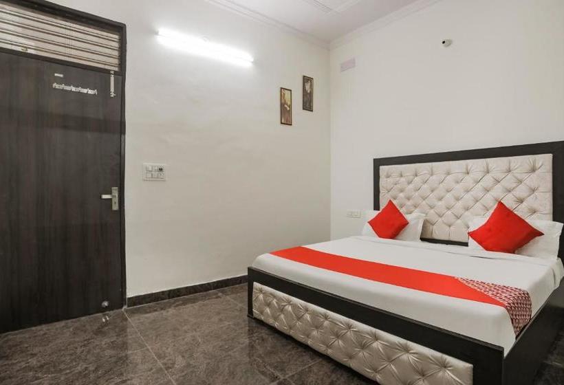 هتل Oyo 67190 Saurav Villa