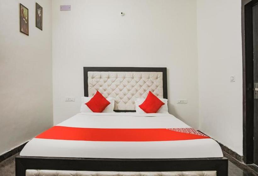 هتل Oyo 67190 Saurav Villa