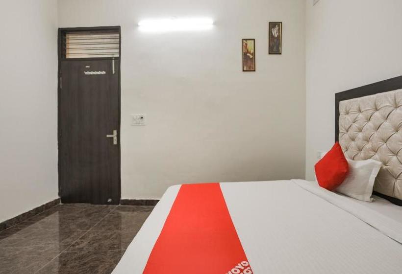 هتل Oyo 67190 Saurav Villa