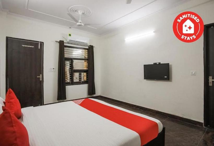 هتل Oyo 67190 Saurav Villa
