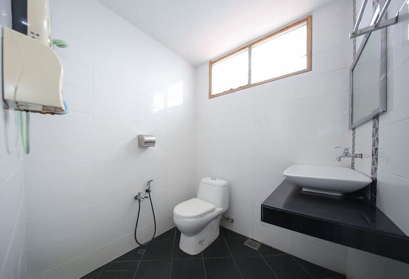 Отель Oyo 89650 Inn